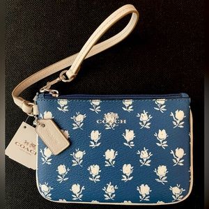 COACH New with Tag Badlands Floral Small Wristlet Blue w/ White Flowers F53152
